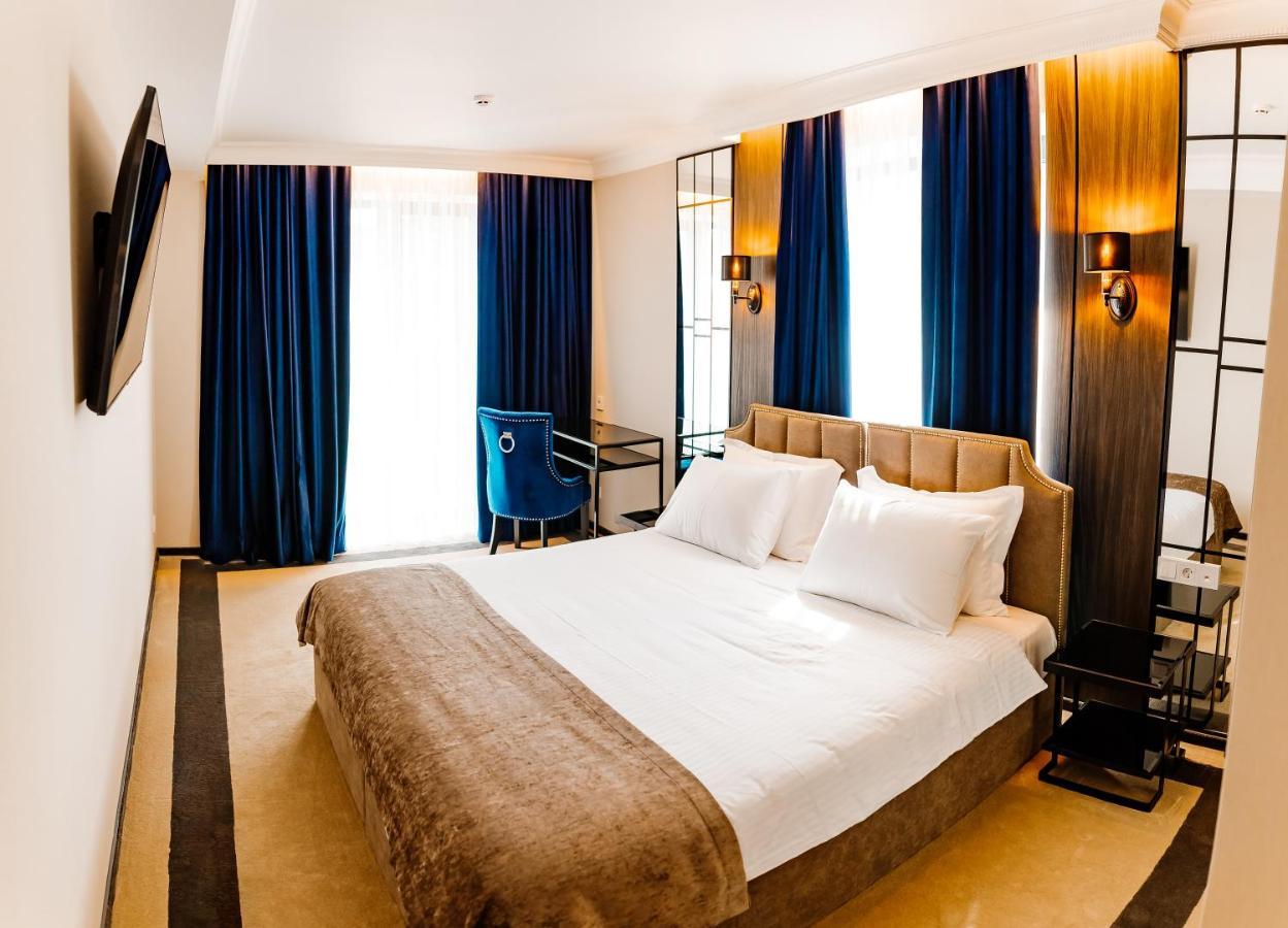 Lion'S Hotel 키시나우 외부 사진