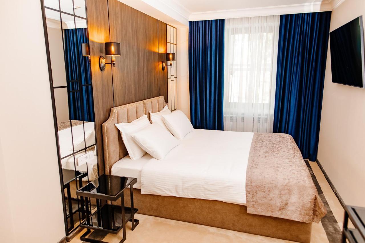 Lion'S Hotel 키시나우 외부 사진