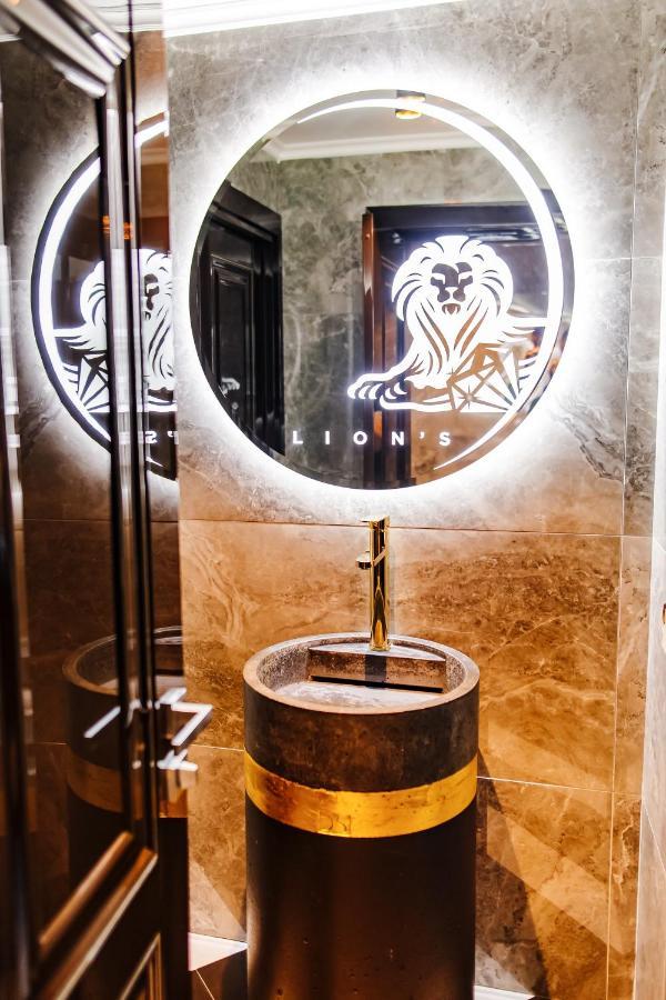 Lion'S Hotel 키시나우 외부 사진