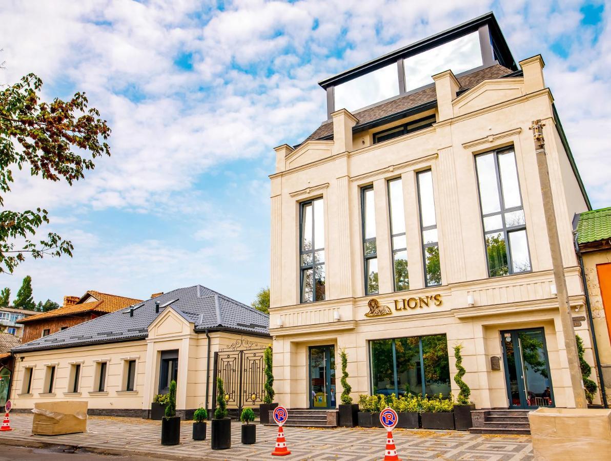 Lion'S Hotel 키시나우 외부 사진
